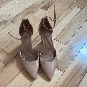 JESSICA SIMPSON HEELS